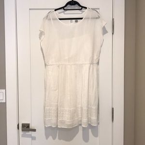 Beautiful white dress-Perfect for summer